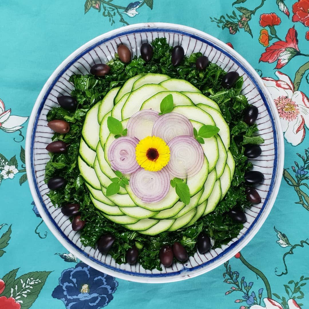 Blomkålsris, squash & grönkålssallad