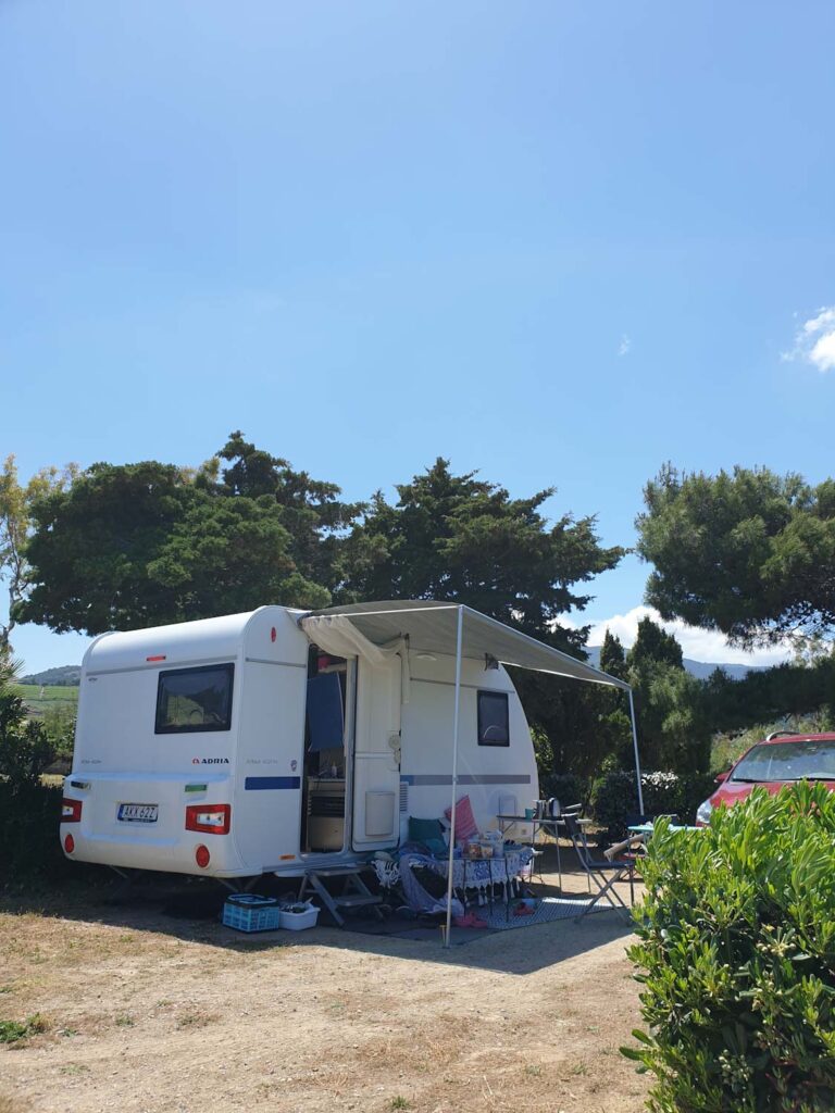 Vår husvagn på campingen Les Criques de Porteils